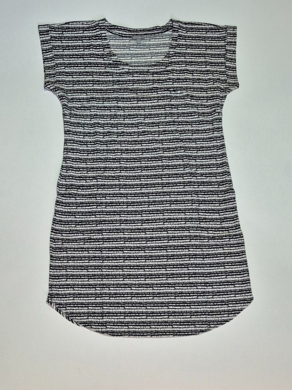 T By Talbots Dress Size M Black White Abstract Brush stroke Knit Shift Casual